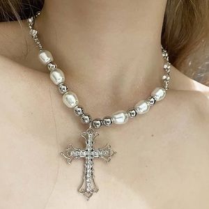 Cross Y2K necklace